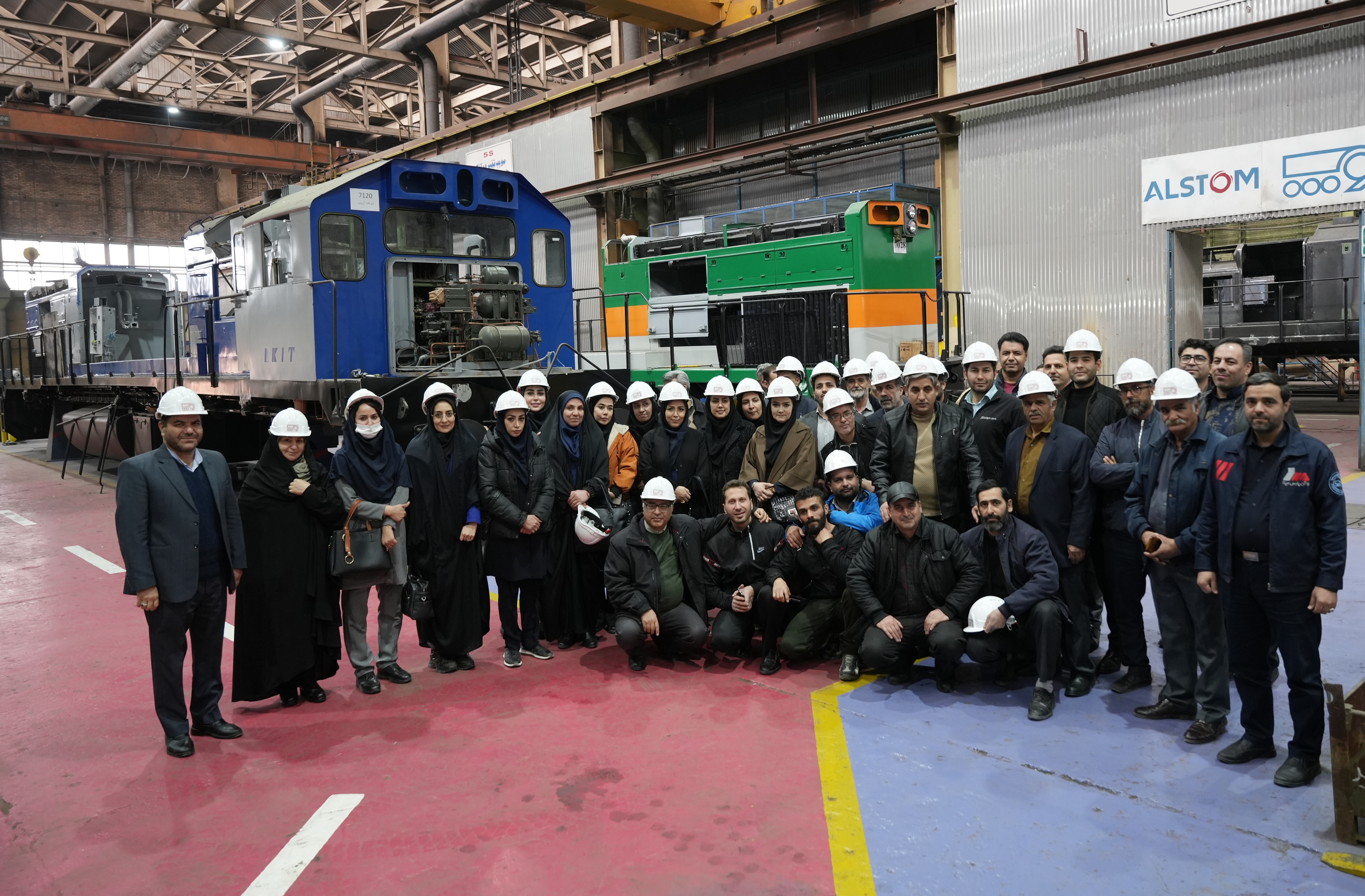 بازدید دهیارهای شهرستان اراک از شرکت واگن پارس مپنا 